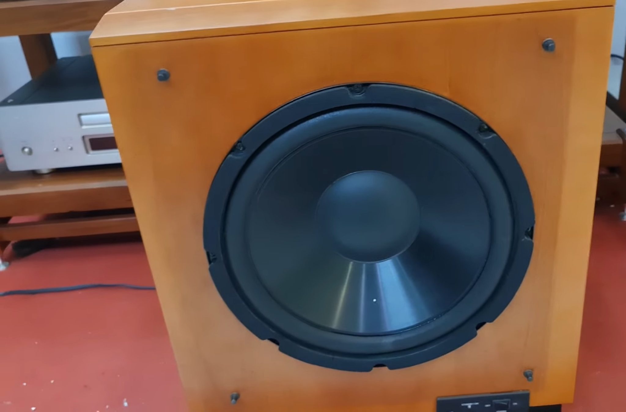 How to tune a subwoofer box to 30hz? Get Your Job Done With 4 Steps