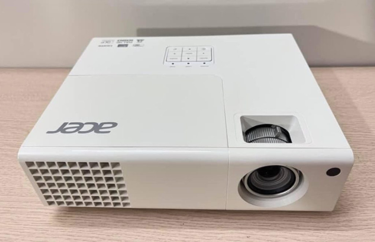 What is Projector Lens Shift? 5 Things you need to know