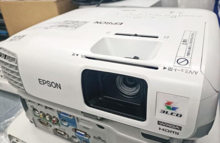 What is Projector Lens Shift? 5 Things you need to know